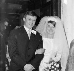 Llan wedding - Glyn Dairy - Tal - Roberts - Rowlands - Traws. 88 - Jul-66 thumbnail