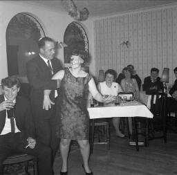 Young wives dinner at Pentrefelin - Mrs Chamberlain, Ffestiniog thumbnail