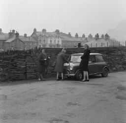 Gorfwysfa-Delfryn-Glanypwll-Mrs R. Ll. Jones-Meurig Thomas -Proctor- Football Team-Dick Jones thumbnail