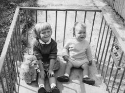 Children from Ysgol Maenofferen - Gwyn Hughes Dyffryn Ardudwy - Ysgol Tanygrisiau - Mrs W O Williams - Lois Davies thumbnail