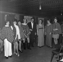 Jewel Fashion Show at Maentwrog and Glaslyn - May-69 thumbnail