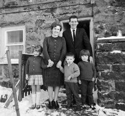 Morris Jones - Betty Morgan Evans, Tanybwlch (Wedding) Gwyndaf Evans and Robin- Evans Penrhyndeudr - Jan-66 thumbnail