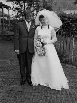 "Wedding" Valerie and Ellis Edwards . . . . No2 Mrs Robins - Aug-72 thumbnail