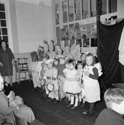 Bowydd Chapel - Maenofferen School Party thumbnail