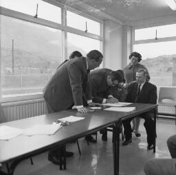 Etchells signing on Traws Passport - Apr-68 thumbnail