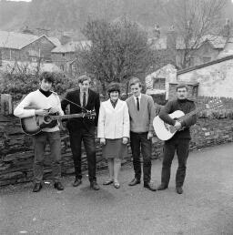 Lorely Gethsemane - Ann Roberts Ysgol Bobby Thomas Wife - John Rees - Maentwrog Wedding - 50th Anniversary Mr Daniel Jones thumbnail