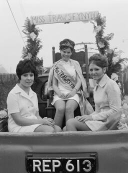 Trawsfynydd and Penrhyn Carnival - (three negs) - Jul-69 thumbnail