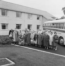 Savings - Joyce Davies - Manod School - Morocco - Mrs Buelaw - Mr and Mrss Taylor - Bryn Blodau - Sep-66 thumbnail