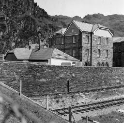 John Roberts at Pen - Y - Pass, Mr. O'Shey Woolworth, Holyhead baby Penny Bloor, North Western Hotel for Ind coope, Mirror for Mr. Roberts - Jun-69 thumbnail