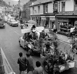 Mair Evans, Harlech - Dafydd yr Hall - Glenys Davies - Blaenau Carnival 68 - Jul-68 thumbnail